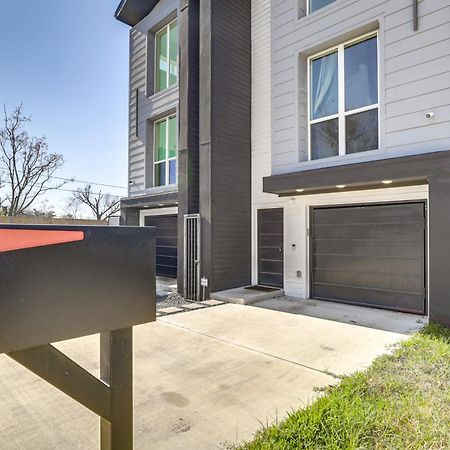 3 Mi To Dtwn Modern Townhome With Yard In Houston Exterior photo