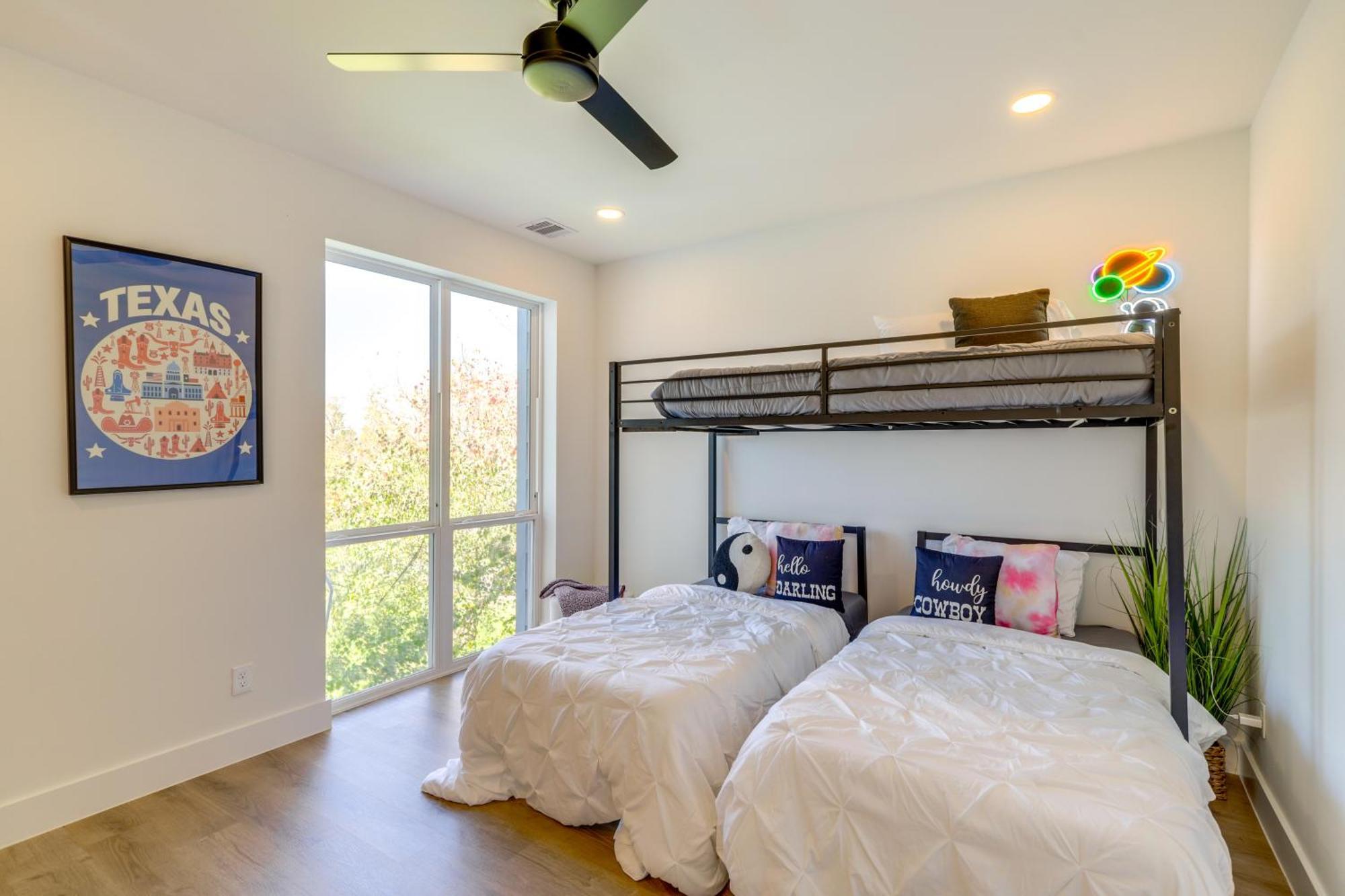 3 Mi To Dtwn Modern Townhome With Yard In Houston Exterior photo