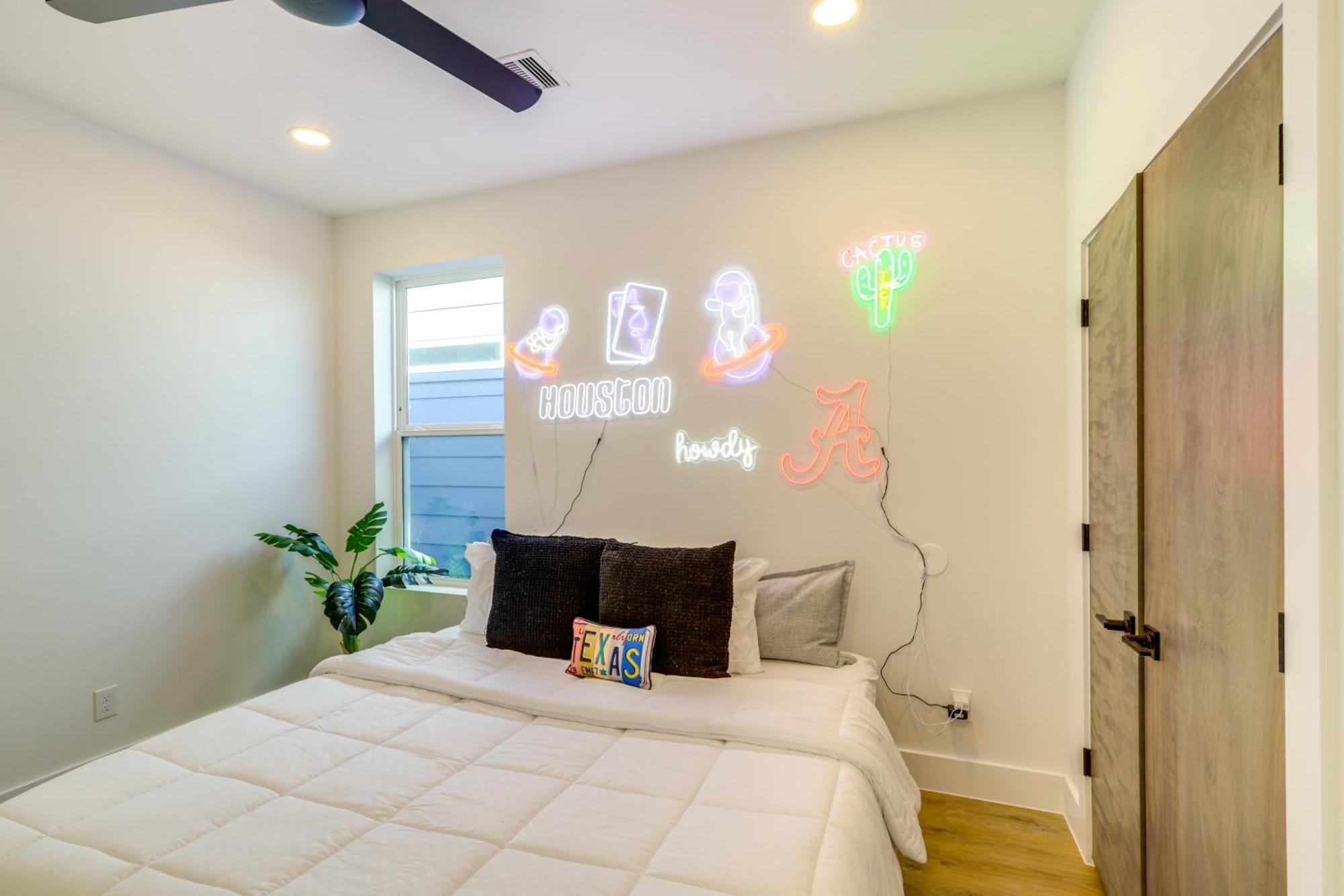 3 Mi To Dtwn Modern Townhome With Yard In Houston Exterior photo