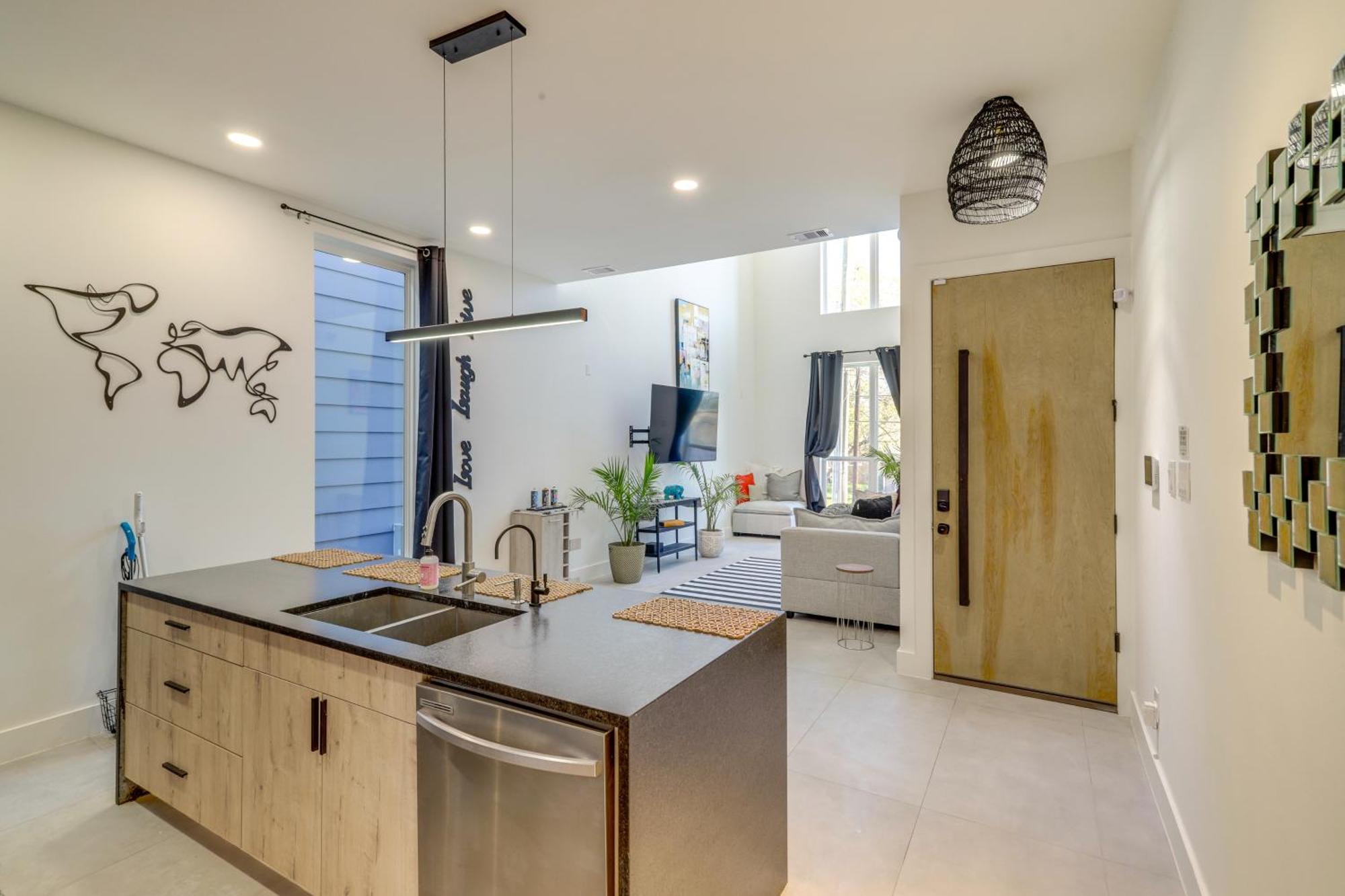 3 Mi To Dtwn Modern Townhome With Yard In Houston Exterior photo