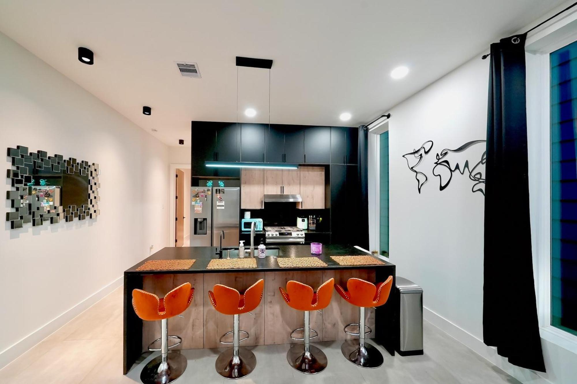 3 Mi To Dtwn Modern Townhome With Yard In Houston Exterior photo